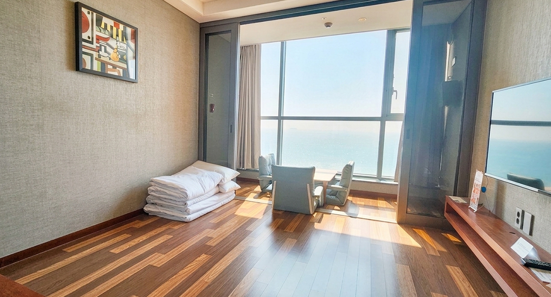 슬라이드 이미지 4