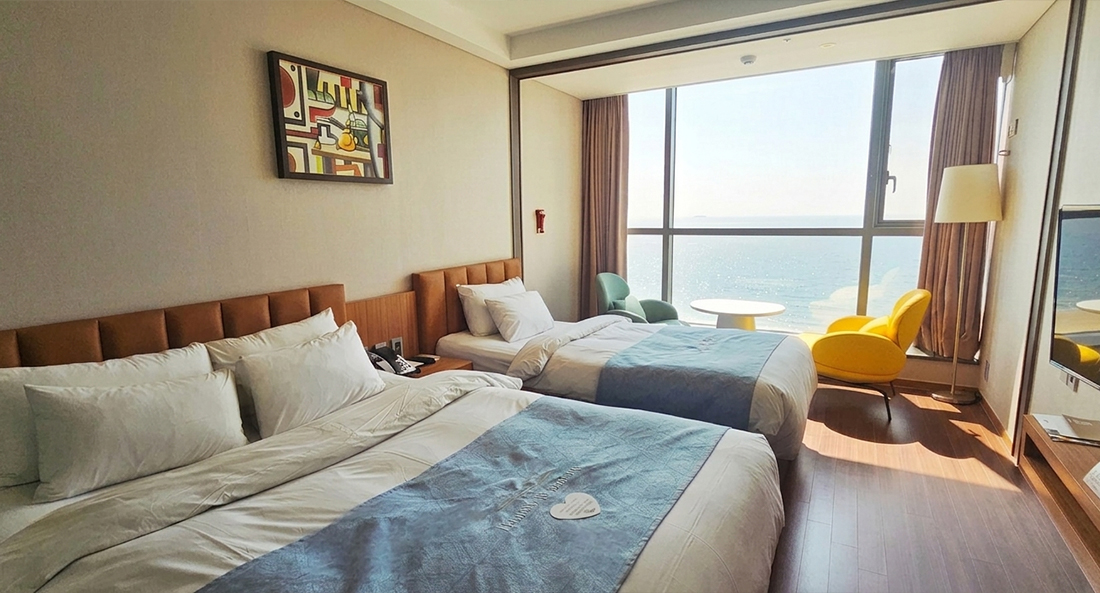 슬라이드 이미지 4